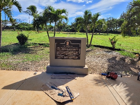 Kauai Veterans - cast bronze plaques.jpg